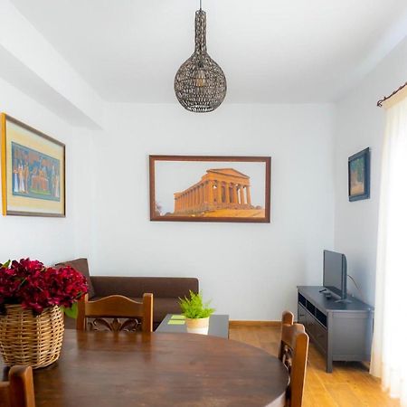 Lagar Del Chorro Junto Caminito Del Rey Piscina Y Baloncesto Lejlighed Eksteriør billede