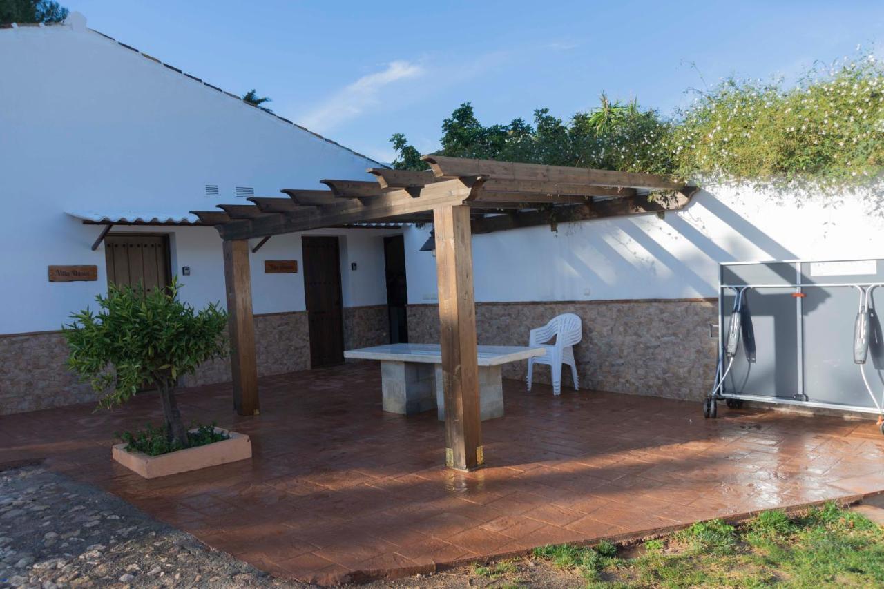 Lagar Del Chorro Junto Caminito Del Rey Piscina Y Baloncesto Lejlighed Eksteriør billede