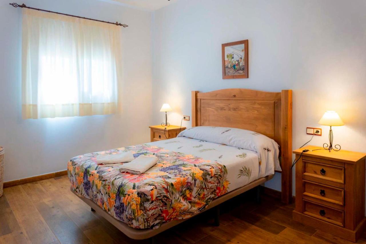 Lagar Del Chorro Junto Caminito Del Rey Piscina Y Baloncesto Lejlighed Eksteriør billede