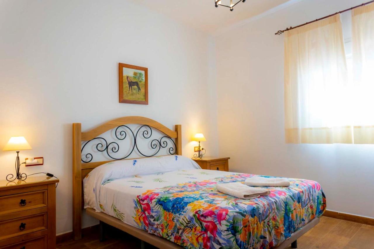 Lagar Del Chorro Junto Caminito Del Rey Piscina Y Baloncesto Lejlighed Eksteriør billede