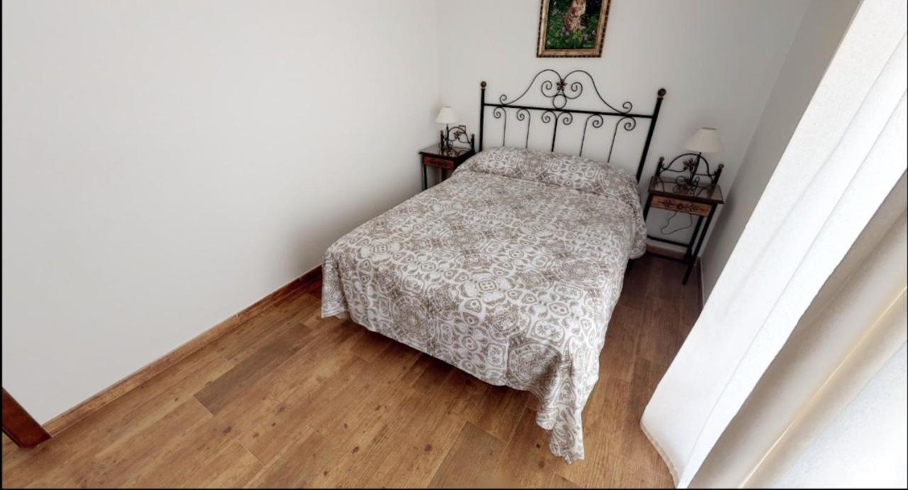 Lagar Del Chorro Junto Caminito Del Rey Piscina Y Baloncesto Lejlighed Eksteriør billede