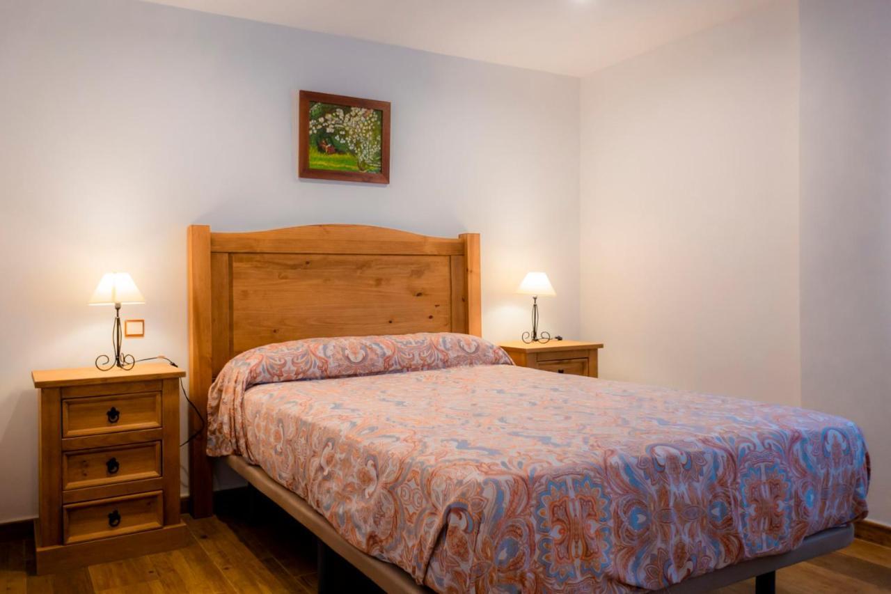 Lagar Del Chorro Junto Caminito Del Rey Piscina Y Baloncesto Lejlighed Eksteriør billede