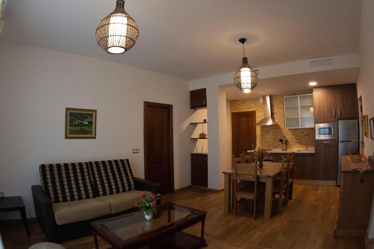 Lagar Del Chorro Junto Caminito Del Rey Piscina Y Baloncesto Lejlighed Eksteriør billede